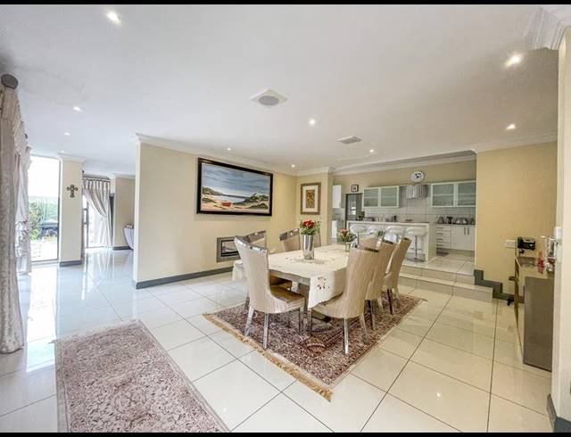 6 BEDROOM HOUSE FOR SALE IN MIDSTREAM RIDGE